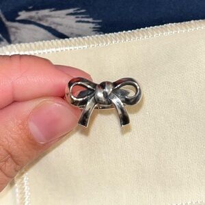 Retired James Avery Bow ring